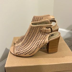 White mountain taupe heeled open-toe bootie